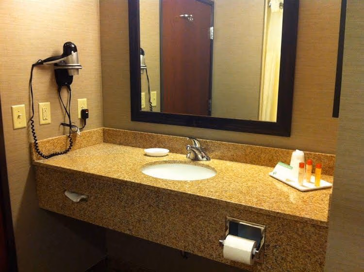 Astoria Hotel & Suites0