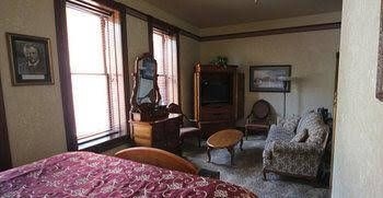 Historic Bullock Hotel4