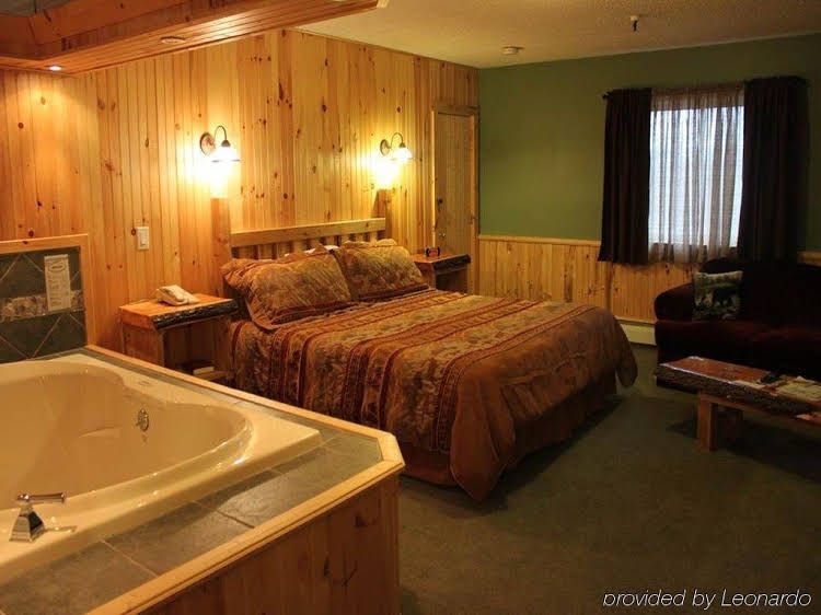 Vacationland Inn & Conference Center0