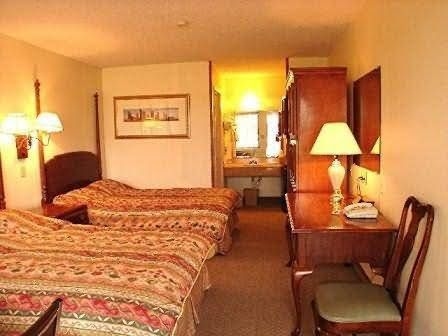 Carefree Inn Flatonia0