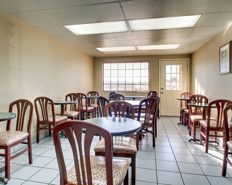 Travel Inn Vicksburg1