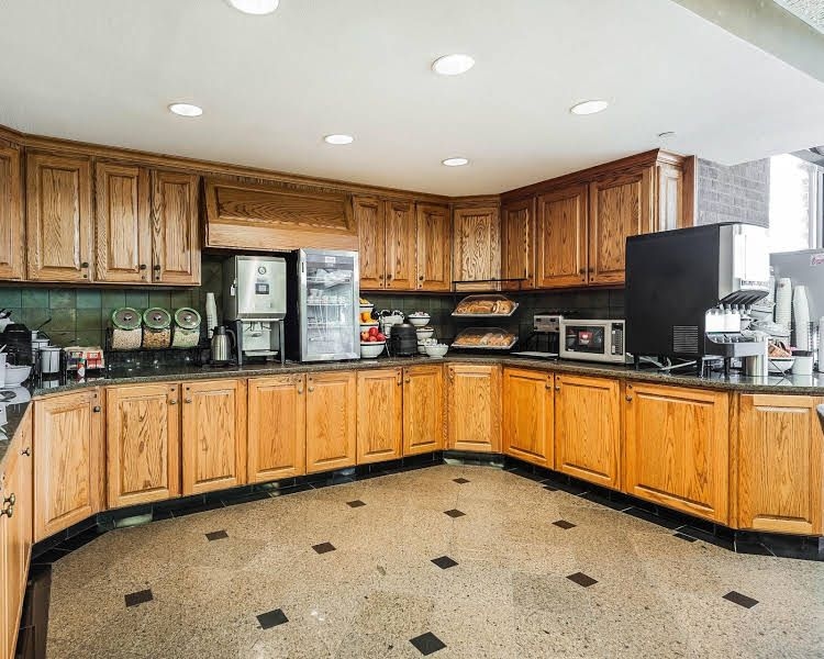Rodeway Inn & Suites Denver2