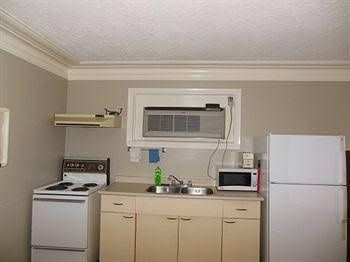 Motor Court Motel2