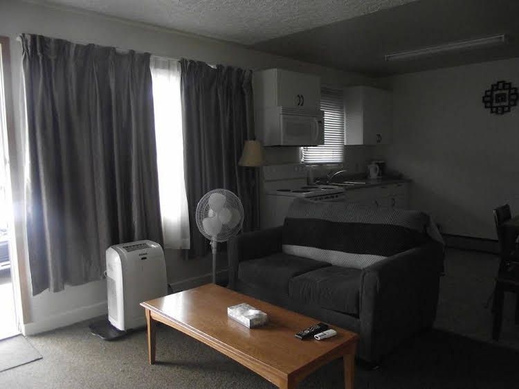 Stratford Motel4