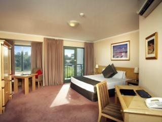 Esplanade River Suites3
