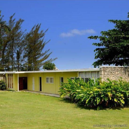 Miramar Villas0