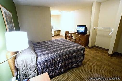 Crossland Economy Studios - Nashville - Airport - Briley Pkwy. Crossland Economy Studios - Nashville - Airport - Briley Pkwy.