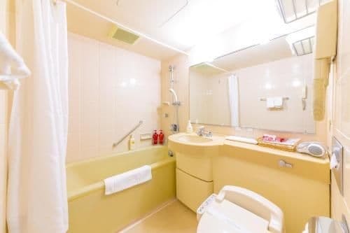 Basic Twin Room with Extra Bed - Non-smoking