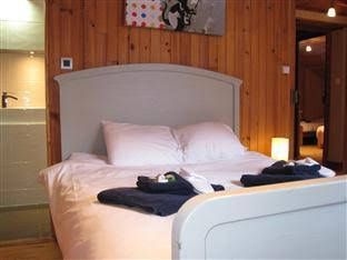 Chalet Falcon0