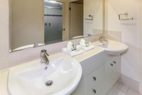 11|3 Bedroom Luxury Beachfront Apartment
