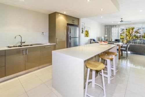 11|3 Bedroom Luxury Beachfront Apartment