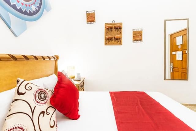 DOUBLE PREMIUM KING BED