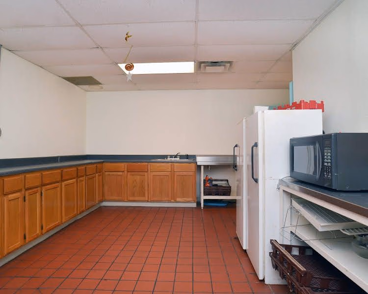 Econo Lodge Inn and Suites1