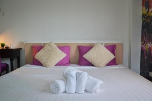 ภูเก็ต อาร์ท โฮม (Phuket Art Home)0