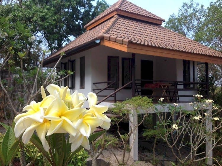 Baan Leelawadee1