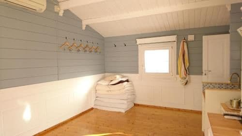 Standard Cottage with Shared Bathroom