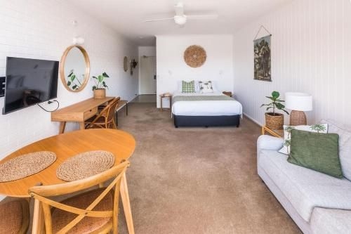 โมลลี่มุก ซีสเคป โมเทล แอนด์ อพาร์ตเมนต์ (Mollymook Seascape Motel)1
