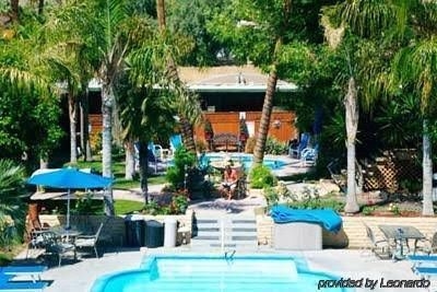 Skylark Hotel1
