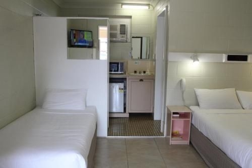 เซ็นทรัลโคสต์ โมเทล (Central Coast Motel)3