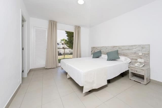 APARTMENT ONE BEDROOM