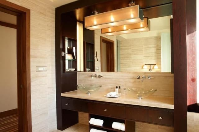 SUITE ONE BEDROOM