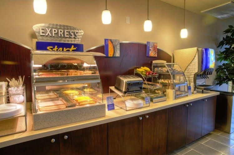 Holiday Inn Express & Suites North Phoenix/Scottsdale1