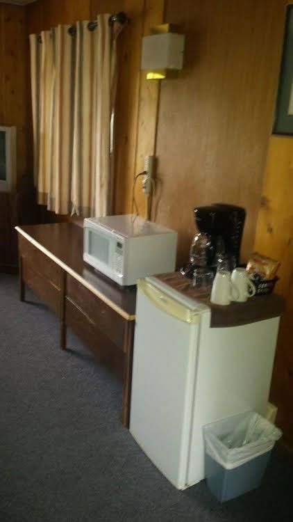 Lakeside Motel3