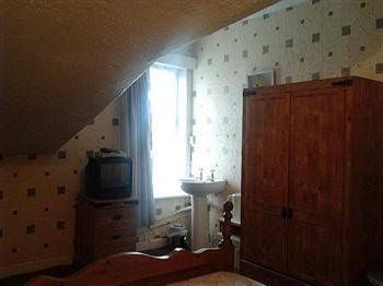 Dering Lodge4