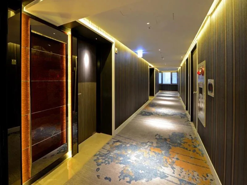 บราเธอร์ โฮเต็ล (Brother Hotel)2