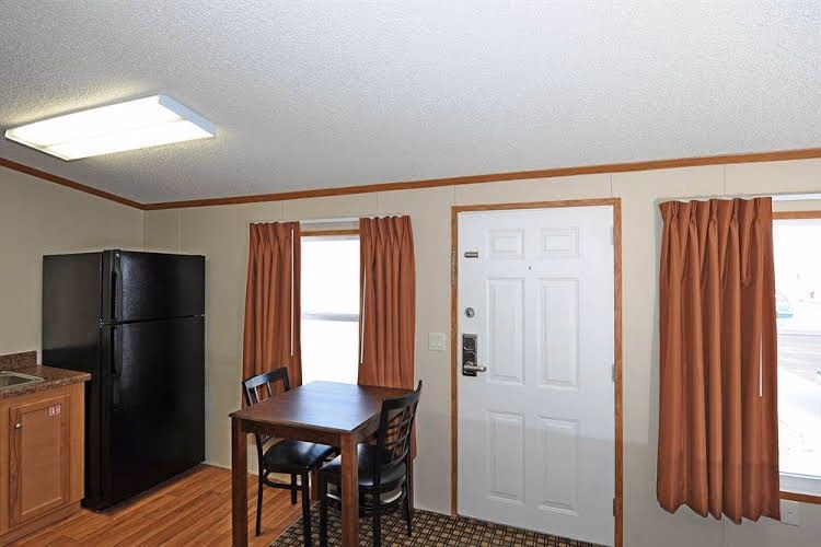 InstaLodge Hotel and Suites Cotulla2
