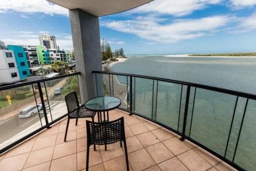 Executive One-Bedroom Apartment - Water Front