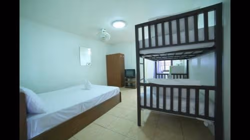 Basic Triple Room with Shared Bathroom