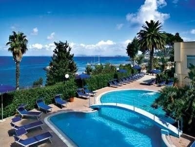 Cristallo Palace4