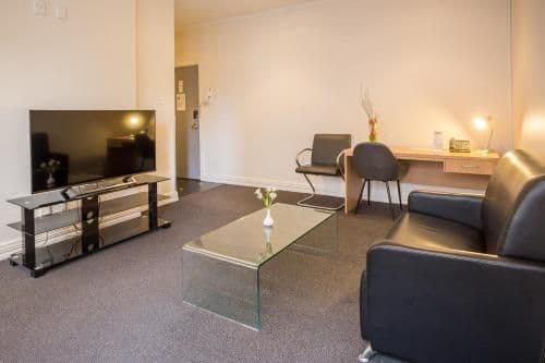 Superior King with Lounge