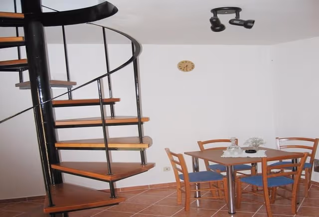 APARTMENT CAPACITY 2 ONE BEDROOM