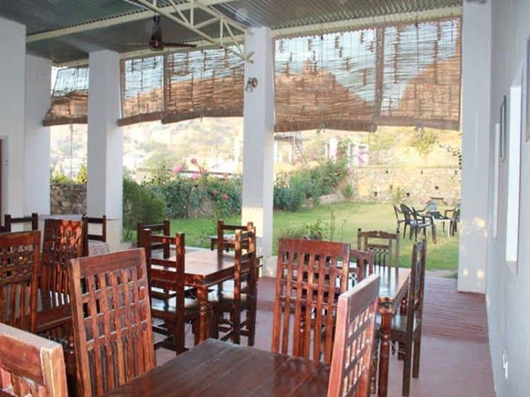 Adhbhut Hotel Adhbhut Hotel