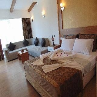 Nergiz Apart Hotel1