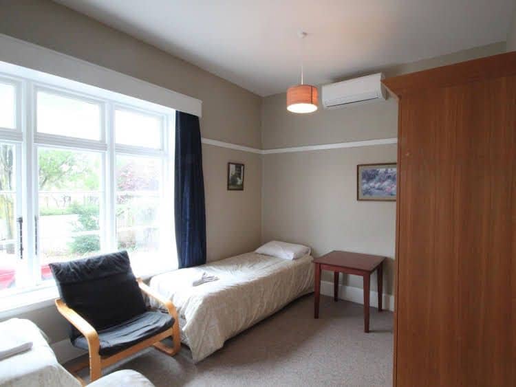 Clarence House - Christchurch Holiday Homes Clarence House - Christchurch Holiday Homes