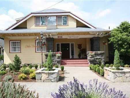 Villa Columbia Bed & Breakfast