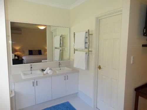King Room with Spa Bath - Adult Only
