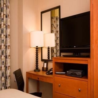 Holiday Inn Manhattan 6th Avenue3