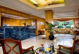 เลอเมรีเดียง ชิคาโก - โอ๊คบรู๊คเซ็นเตอร์ (Renaissance Oak Brook Hotel)0