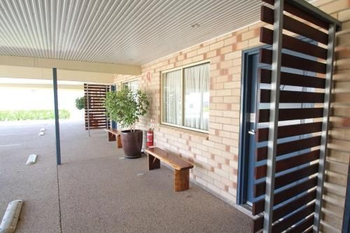 Midlander Motor Inn1