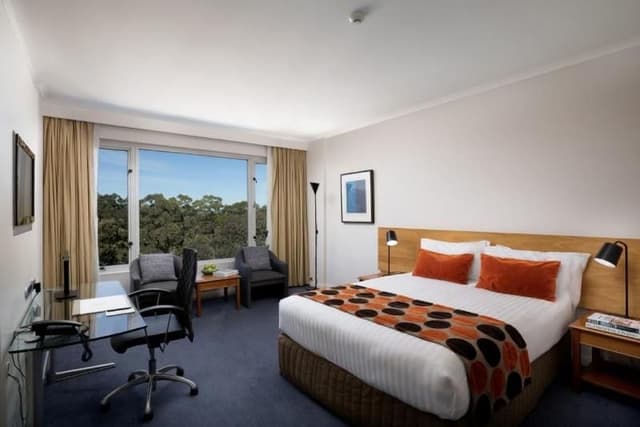 DOUBLE QUEEN SIZE BED