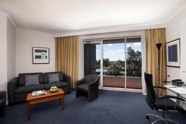 SUITE KING SIZE BED