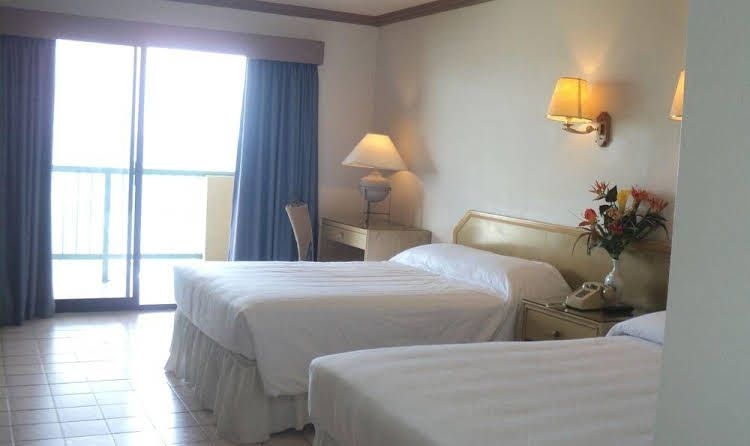 West Plaza Coral Reef4