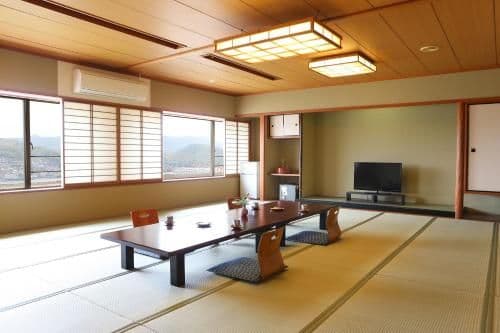 Japanese-Style Family Room - Non-Smoking