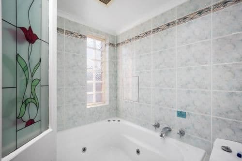 Executive Queen Room with Spa Bath