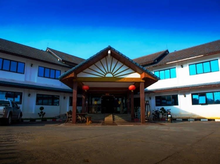 โรงแรมศรีสุพรรณ แกรนด์ รอยัล (Srisupan Grand Royal Hotel)0