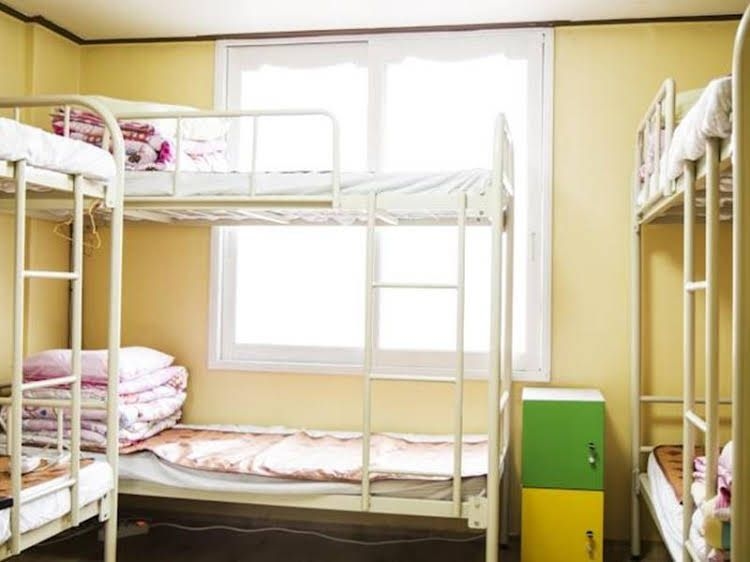 Yellow Guesthouse2